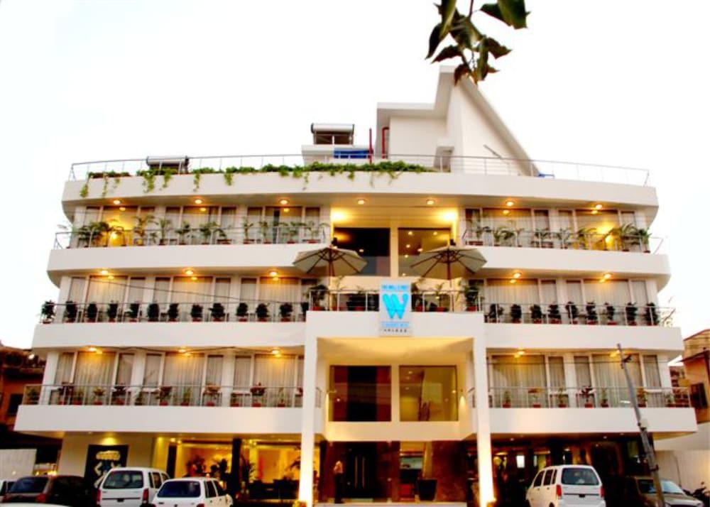 เดอะ วอลล์สตรีท บีคอน ชัยปุระ Hotel ภายนอก รูปภาพ